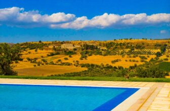 Selling the Sunlight – On the Wine Trail in Italy