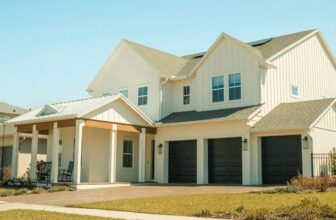 How Does a Property Value Website Work, and Why Use One?
