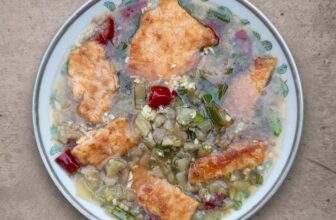 Vegan suan cai yu (Sichuan sour fish soup)