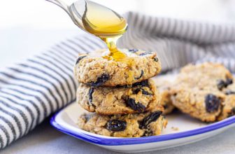 Vegan Oatmeal Raisin Cookies (Gluten and Dairy Free)