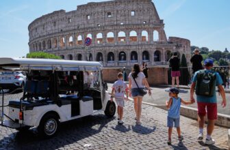 Reckoning looms for golf carts that zip through Rome’s crowded historic center
