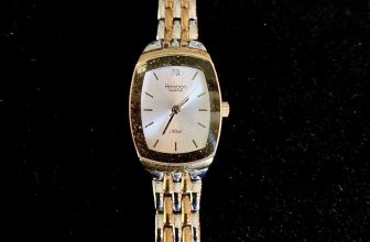 Vintage Armitron Diamond Now Ladies Two Tone Watch.8” Band,Watch Face Is 1”x.75”