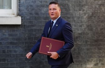 Streeting ‘reassured’ by Hegseth that Ukraine’s access to Starlink restored