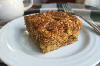 Einkorn Apple Crumble Coffee Cake