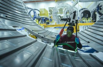 Why Aerospace Supply Chains Are More Fragile Than Automotive Production