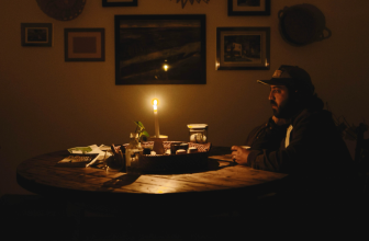 Three new indie folk tunes that will be the perfect adds to your cozy fall playlist – Ear To The Ground Music