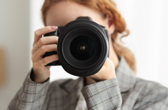 How to Choose a Headshot Photographer as an Actor