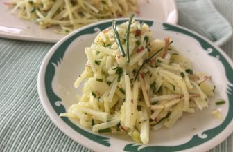 Honey Crisp Apple Salad with Cheese