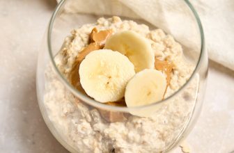 Easy Peanut Butter Overnight Oats with Banana