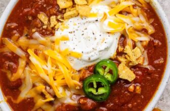 Easy Slow Cooker Pumpkin Chili with Beef (No Browning)