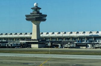 FAA seeks stake in AI air traffic company