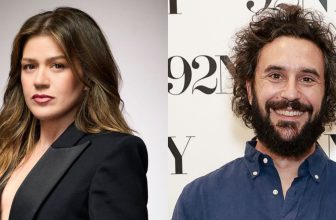 Brooklyn Store Owner Extends an Olive Branch to Kelly Clarkson After Their Public Spat Over a Mechanical Bird