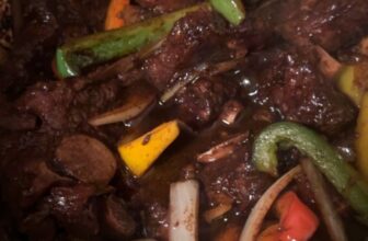 How to Make Braised Oxtails in a Dutch Oven (Family-Approved!)