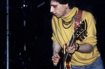 Andrew O’Hagan | Johnny Marr’s Guitars