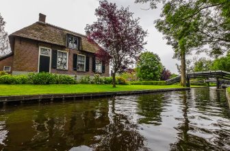 9 Essential Tips for the Perfect Giethoorn Day Trip from Amsterdam