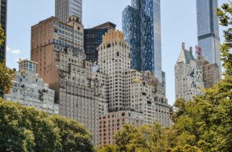 Median price for Manhattan co-ops and condos locked at $1.25 million in the third quarter