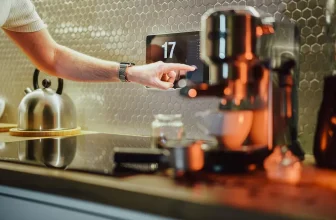 Smart Home Tech: Enhancing the Living Experience