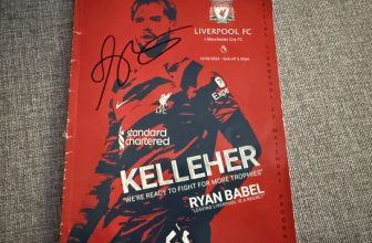 How I Meet Liverpool Players and Get Autographs