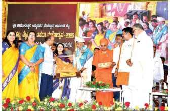 Society must be rooted in human values: Gavimutt Seer