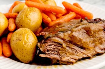 Oven Baked Pot Roast and Gravy Recipe