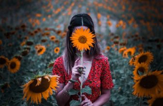 5 Healing Affirmations by Louise Hay to Overcome Stress, Anxiety and Depression – Positive Provocations