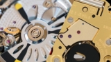 How to choose a watch: Mechanical or quartz?