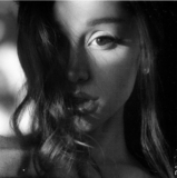 SOUND FIST: ARIANA GRANDE – PETAL