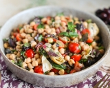 Mediterranean Chickpea Salad (Easy, No-Cook Recipe)