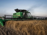 How Draper Headers Help Improve Crop Flow at Harvest
