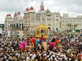 10 Places to Celebrate Grand Navratri & Dussehra Festivals