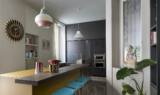 An Art Nouveau home between colour and pop spirit