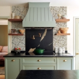 How Do I Choose a Kitchen Cabinet Color?