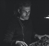 Recent Reviews from Touching Extremes – Avant Music News